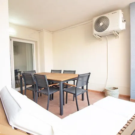 Global Properties, En La Playa De Canet d'En Berenguer